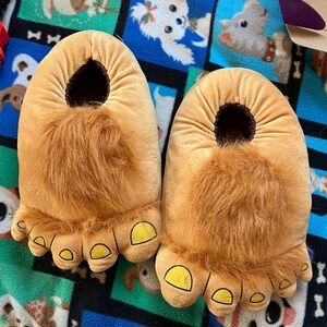 Source Unknown Kids Plush Monster Foot Slippers - Tan with Yellow Toes